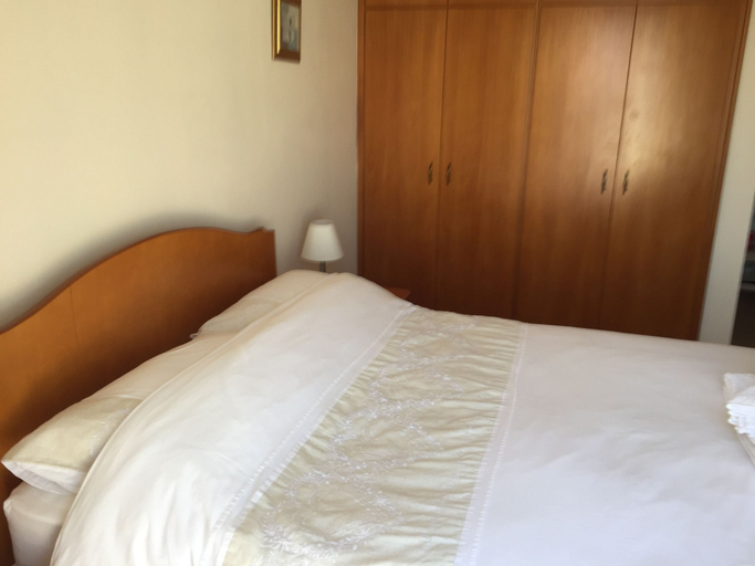 Bedroom 2, 2 Bed Flat - Sleeps 4 - Pool - Parking - Wifi, Larnaca