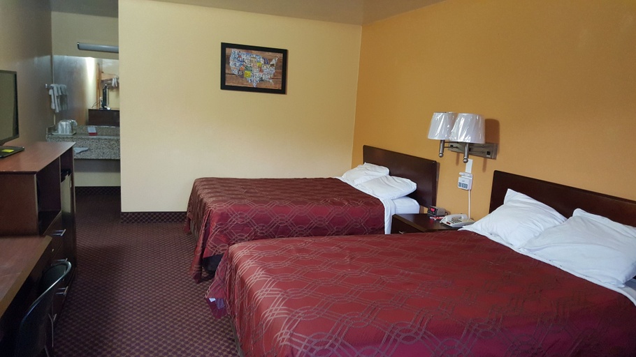 Bedroom 3, Econo Lodge Near Bluefield College, Mercer