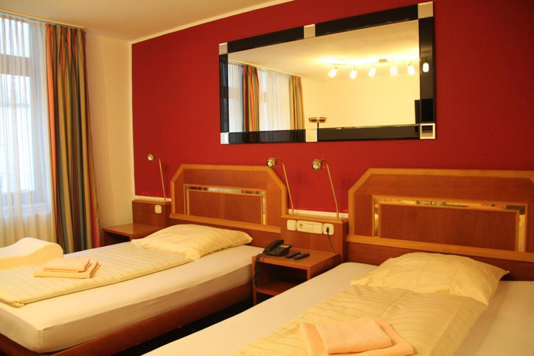 Bedroom 3, Hotel Wali, Bielefeld