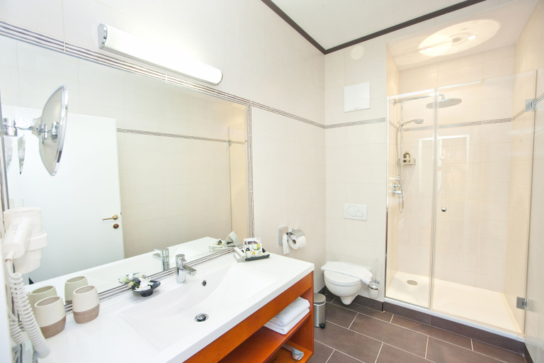 Bathroom 5, Hotel Sacher Baden, Baden