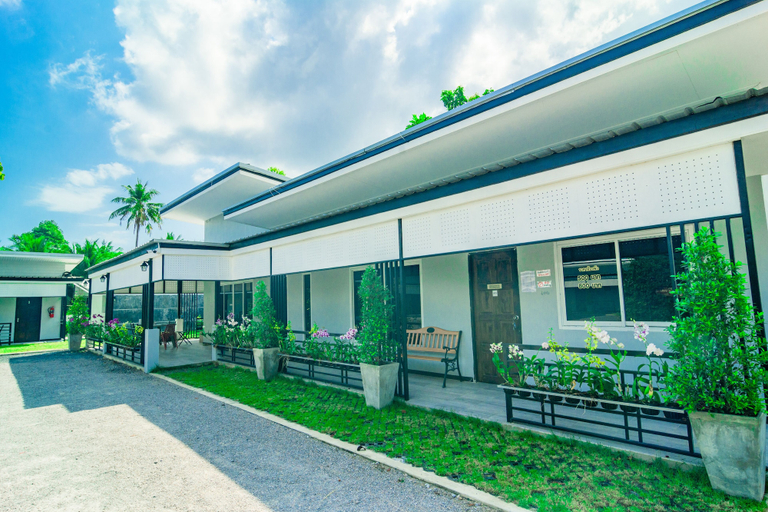 Exterior & Views 2, OYO 533 Runya Poolvilla, Muang Prachuap Khiri Khan
