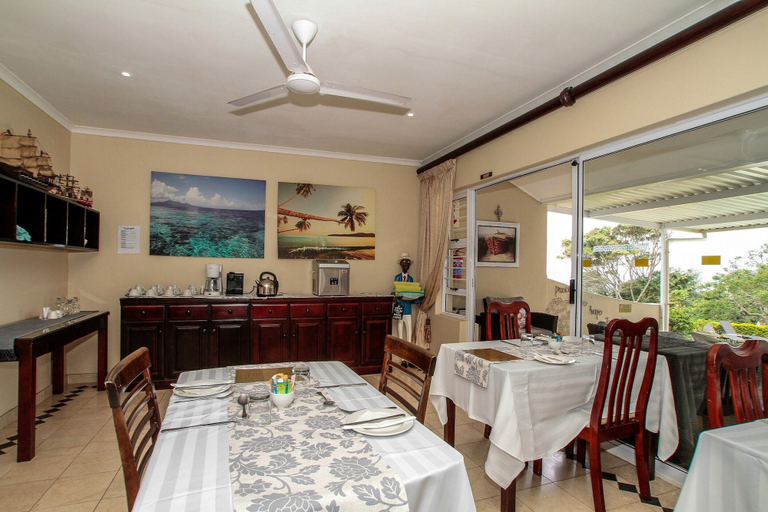 Food & Drinks 5, Chartwell Guest House, eThekwini