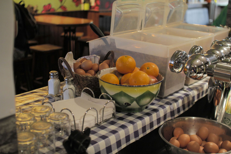 Food & Drinks 5, The Flying Pig Uptown Hostel, Amsterdam