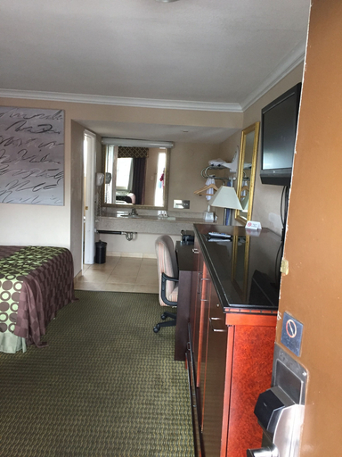 Others 1, American Inn, San Joaquin