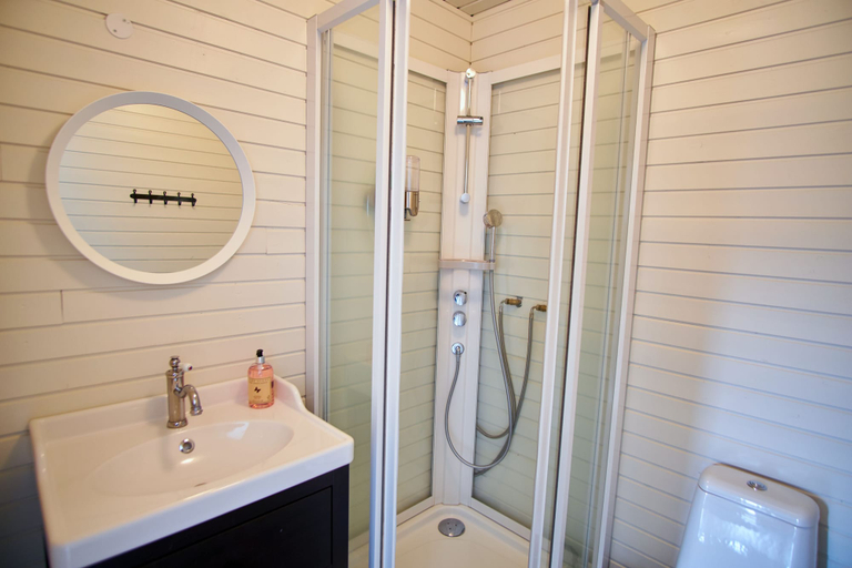 Bathroom 3, Stóravík, Austur-Hérað