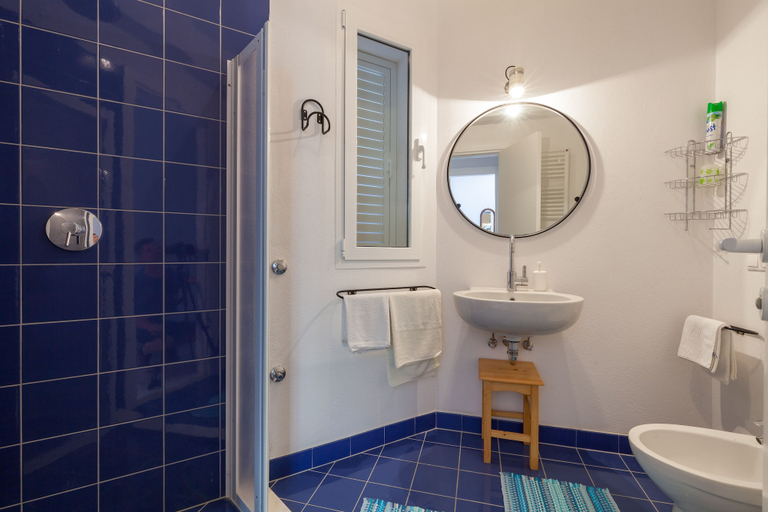 Bathroom 3, Holiday home Duje, Okrug