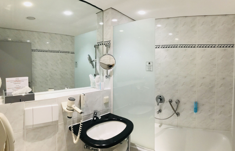 Bathroom 4, Arte Schwerin, Schwerin