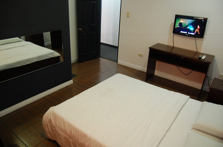 Bedroom 3, Rumi Apartelle Hotel, Angeles City