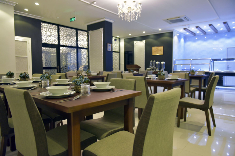 Food & Drinks 5, A'Sinamar Hotel Apartment, Seeb