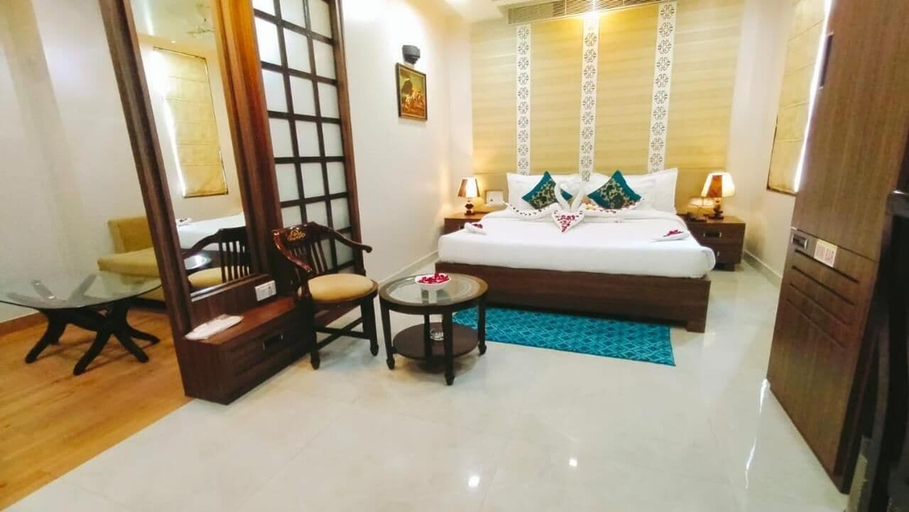 Bedroom 4, Hotel Ozas Grand, Varanasi