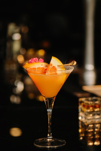 Food & Drinks 17