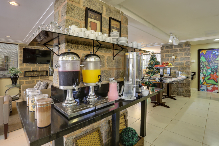 Food & Drinks 5, Pietra Flat, Florianopolis