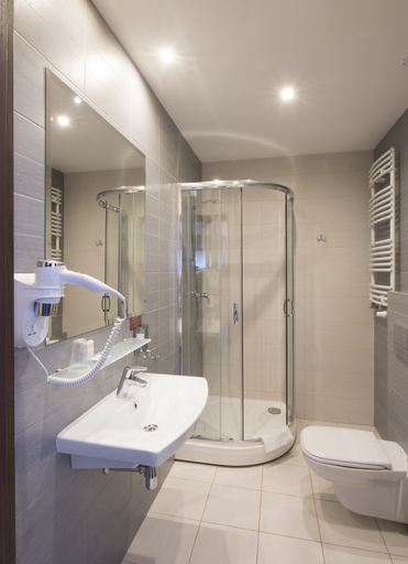 Bathroom 4, Hotel Maraton, Bydgoszcz City