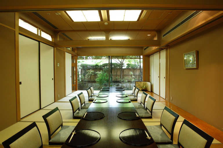 Business Facilities 24