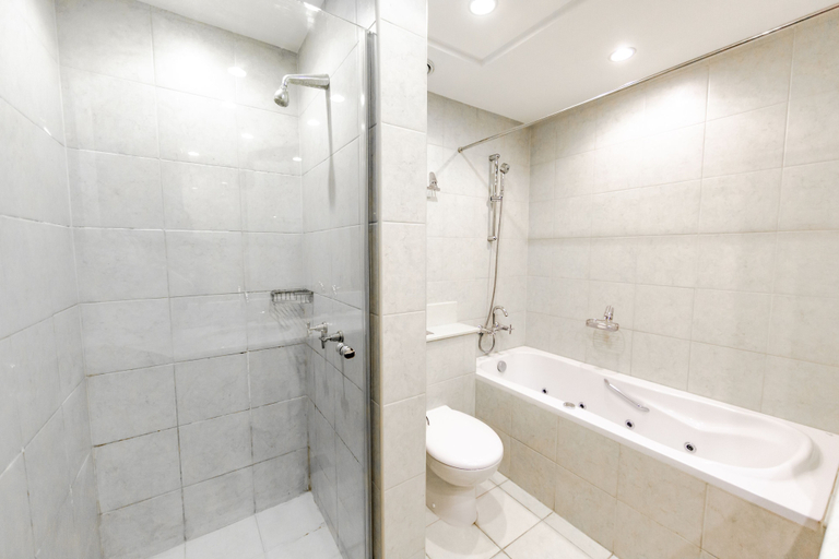 Bathroom 4, Bravo Way Burj Residences Tower 9, Dubai