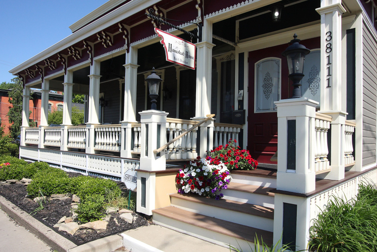 Exterior & Views 2, Homestead House B&B, Lake
