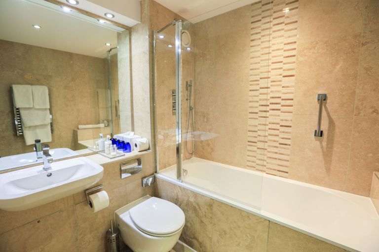 Bathroom 4, Harbour Hotel Christchurch, Dorset