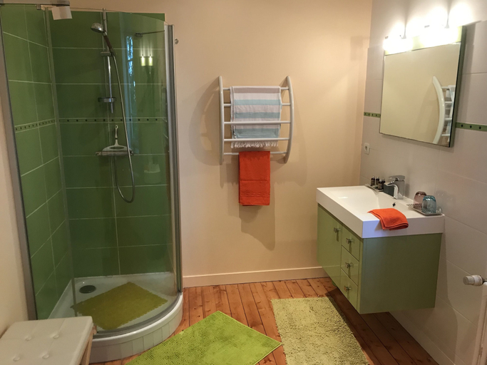 Bathroom 5, Le Clos Saint-Brice, Ille-et-Vilaine