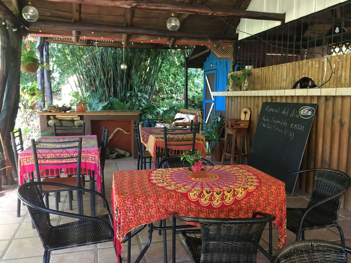 Food & Drinks 4, Hotel Samsara, Osa