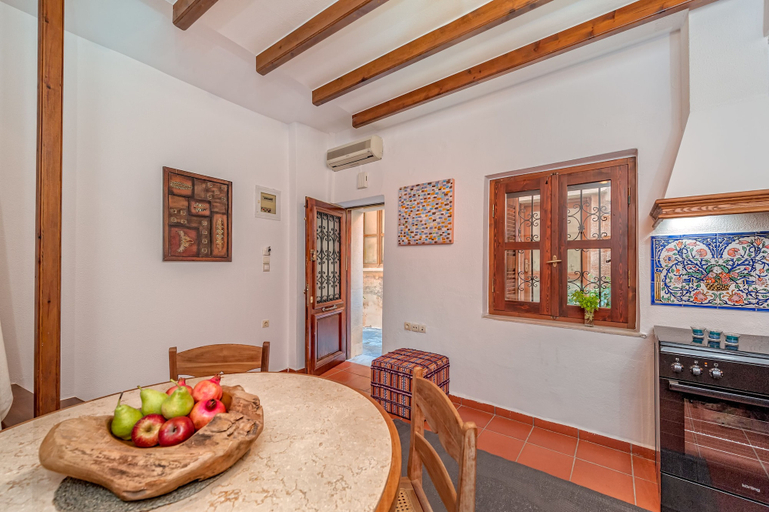 Others 5, Casa Sabbionara, Crete