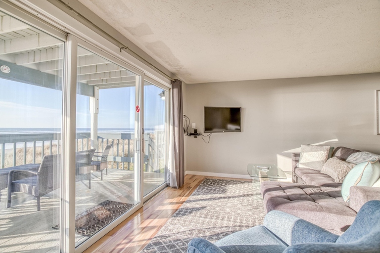 Others 5, Whale Watcher Condo 1 - Meredith Lodging, Tillamook