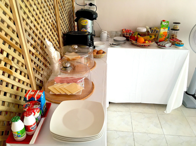 Food & Drinks 4, Breezy House Jomtien, Pattaya