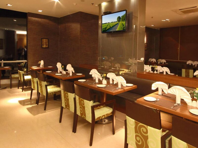 Food & Drinks 4, Landmark Residency, Mumbai Suburban