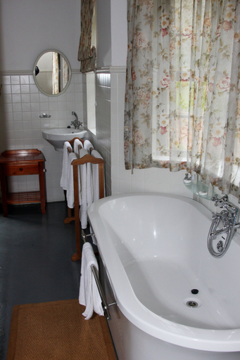 Bathroom 3, Swartvlei Guest Farm, Eden
