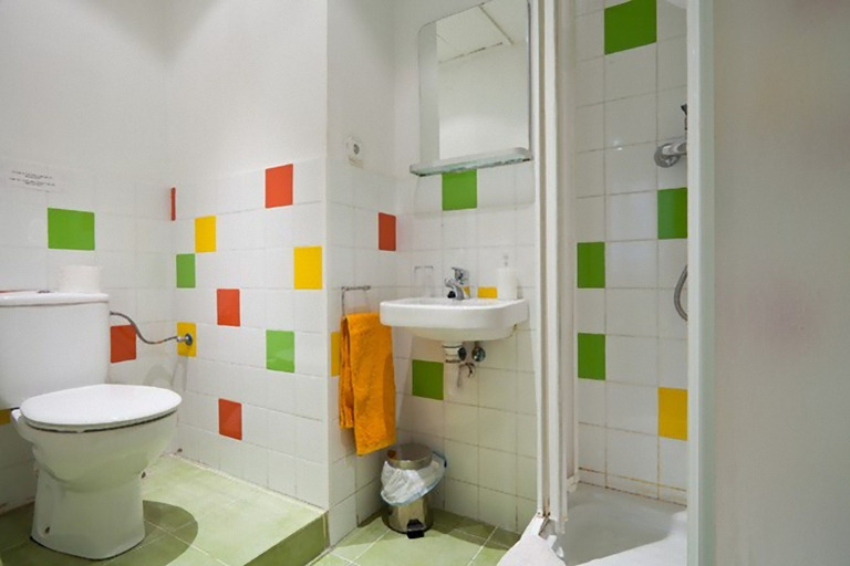 Bathroom 4, La Casa de Laura Nisia B&B, Barcelona