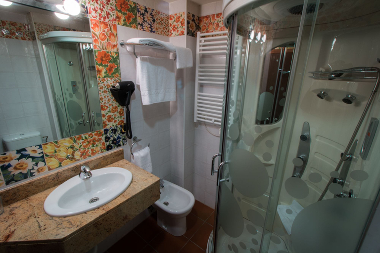 Bathroom 5, Erreka Alde, Vizcaya