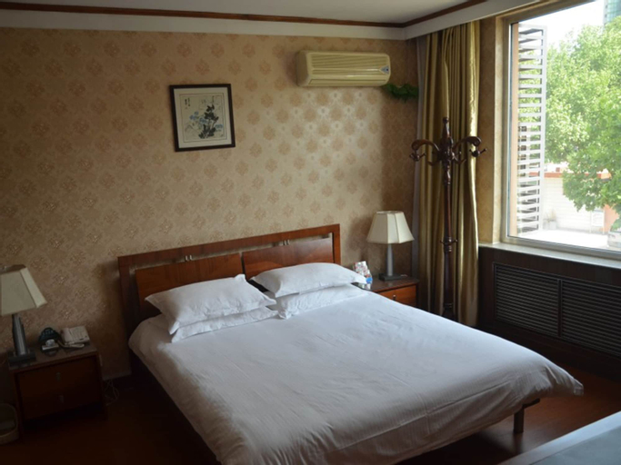 Bedroom 4, GreenTree Inn WeiFang QingZhou Middle HaiDai Road Electric Power Shell Hotel, Weifang