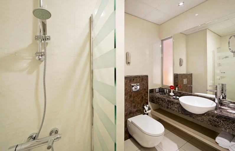 Bathroom 5, Al Khoory Executive Hotel, Dubai