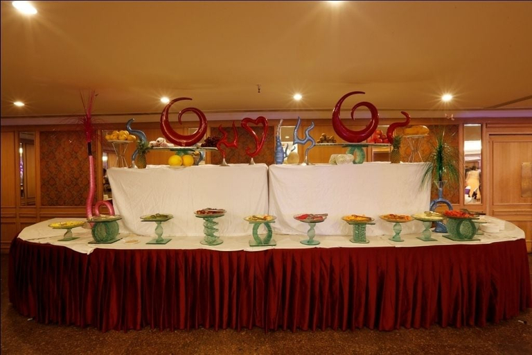 Food & Drinks 5, Sarovar Portico Surajkund Faridabad, Faridabad