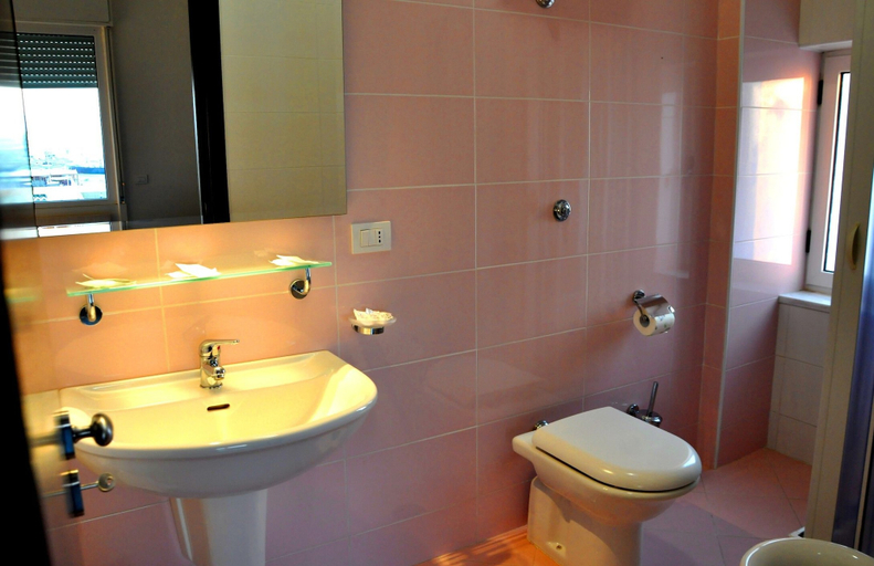 Bathroom 4, Riviera Spineta, Salerno