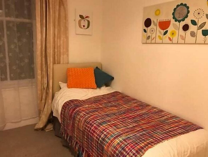 Bedroom 2, Gordon Arms Hotel, Aberdeenshire