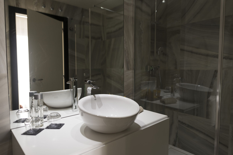 Bathroom 4, Cosmopolita Hotel Boutique & Spa, Girona