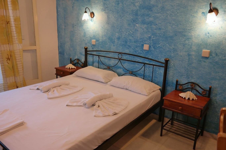 Bedroom 2, Katerina Babis Studios, South Aegean