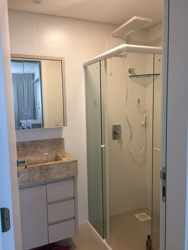 Bathroom, Sunset Boulevard, Itapema