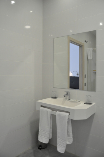 Bathroom 3, Hotel Portmán, Murcia