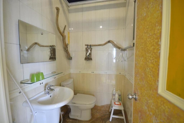 Bathroom 3, Happiness Factory, Penghu