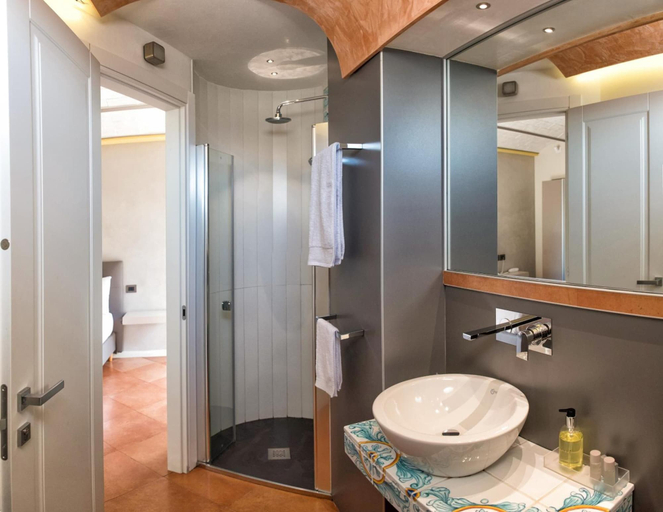 Bathroom 4, Casa Turrisi, Messina