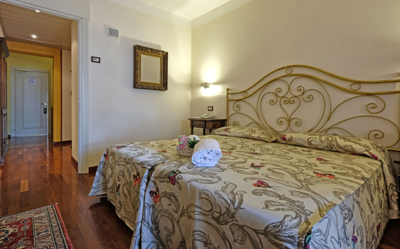 Bedroom 3, Villa Madrina Lovely and Dynamic Hotel, Verona