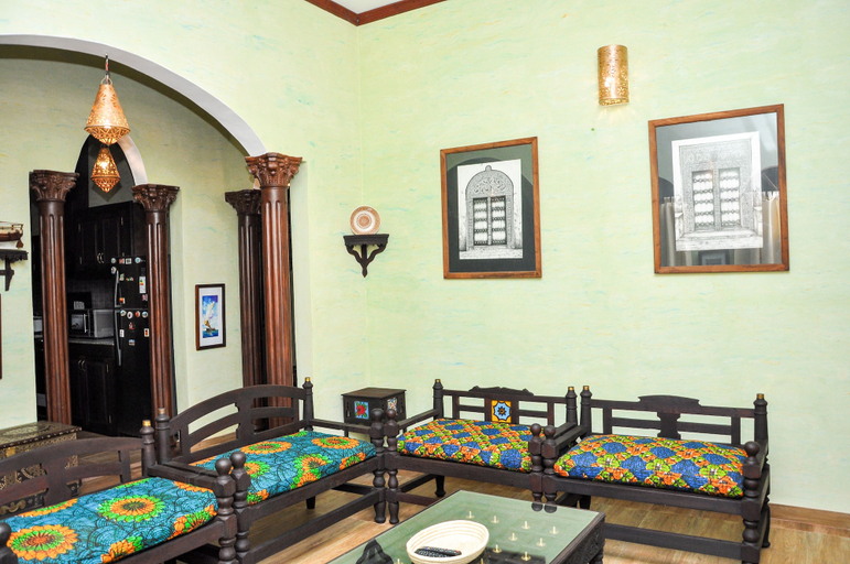 Others 5, Nakupenda Villa, Kaskazini 'A'