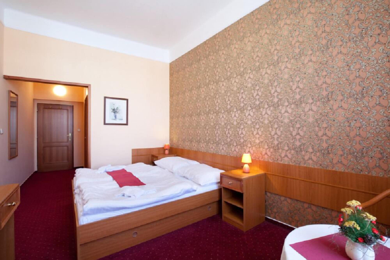Bedroom 3, Hotel U Černého orla, Jihlava