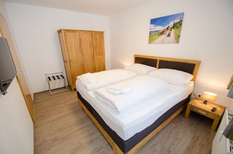 Bedroom 2, Apartment Summer & Winter Fun III, Zell am See
