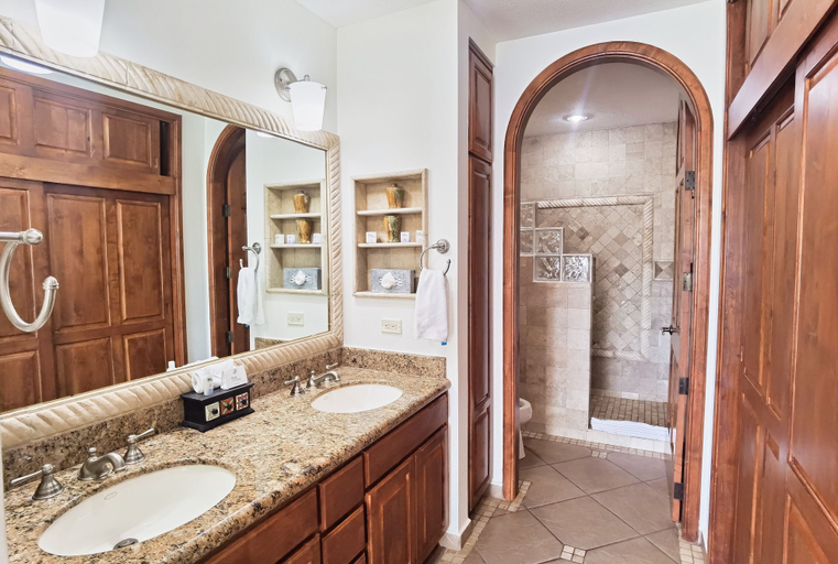 Bathroom 4, Hotel Casa Blanca Golf Villas, Puerto Peñasco