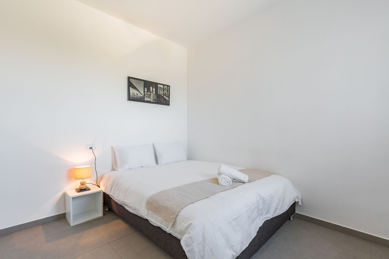 Bedroom 2, Nat 600 Beach-Luxury Appartment