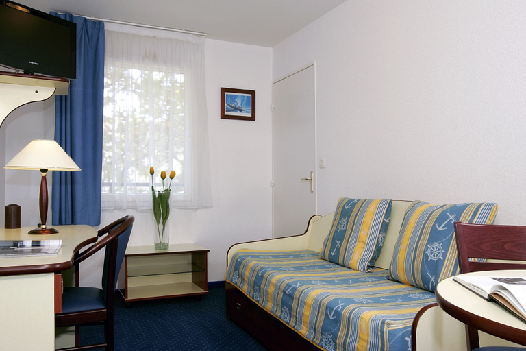 Bedroom 3, Appart'City Classic Saint Nazaire Centre, Loire-Atlantique