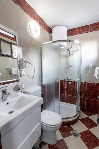 Bathroom 3, Apart Hotel President