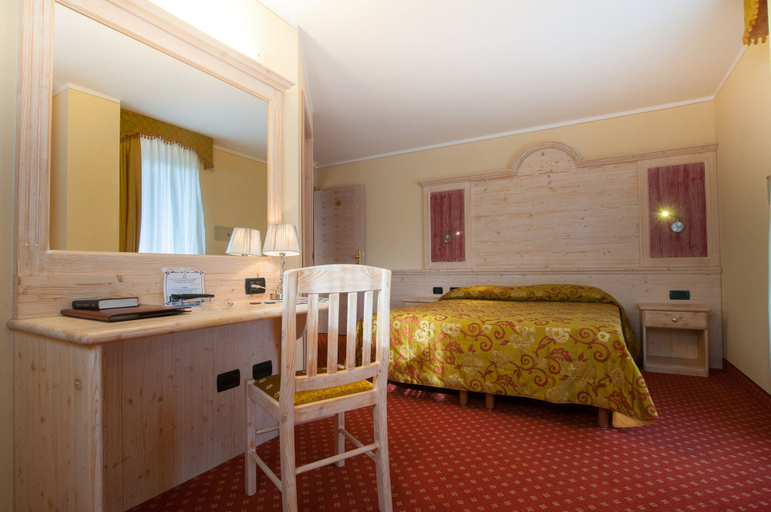 Bedroom 2, Hotel Val di Sole, Trento